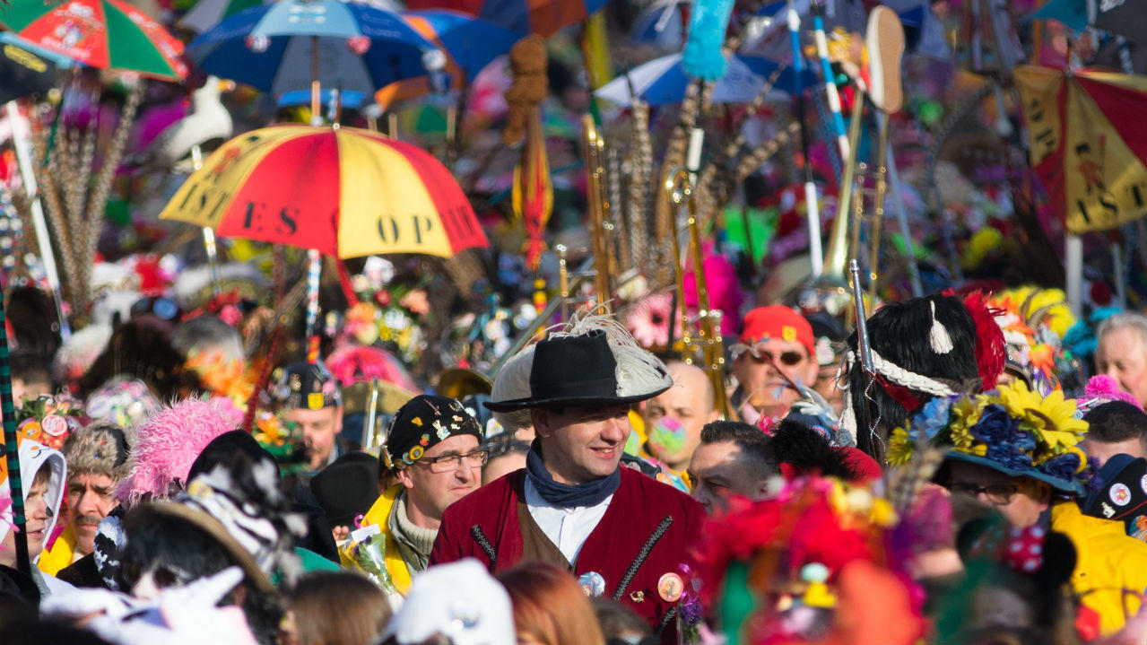 از دانکرک تا پاریس/ اتوبوس&zwnj;های رایگان به قلب پایتخت فرانسه می&zwnj;رسد