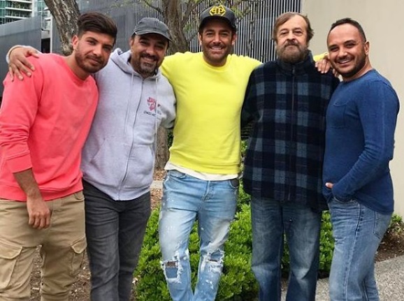 حمایت احسان کرمی از گلزار: کاش سکوت می&zwnj;کردید/ او میلیاردها سرمایه برای تلویزیون جذب کرد