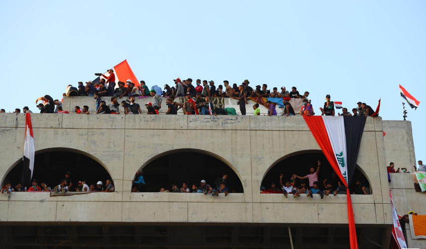 ساختمان توخالی مقر معترضان عراق (+عکس)