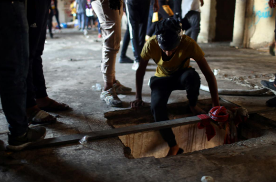 ساختمان توخالی مقر معترضان عراق (+عکس)