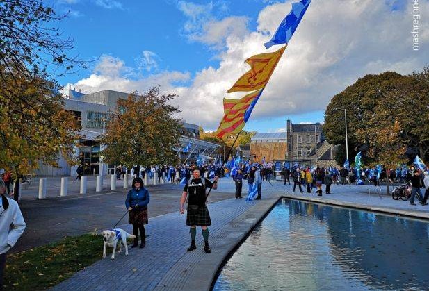 تظاهرات مردم جدایی&zwnj;طلب در خیابان
