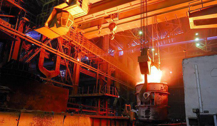 احداث کارخانه فولاد بافت، محرومیت را از چهره شهرستان زدوده است