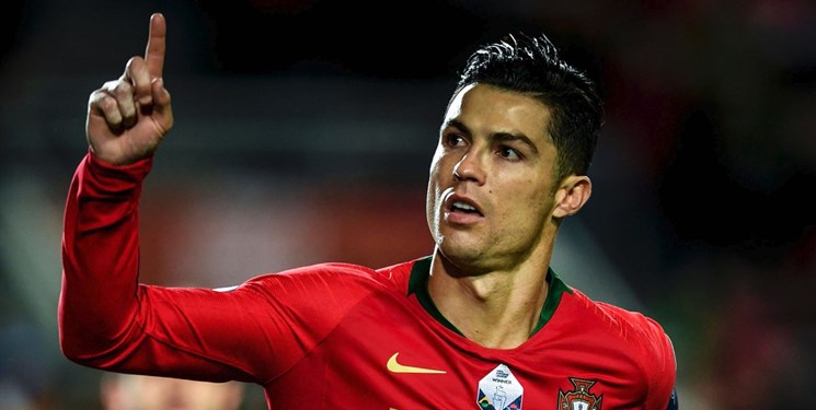 عملکرد رونالدو در تیم ملی پرتغال/کریس در آستانه رسیدن به 100 گل