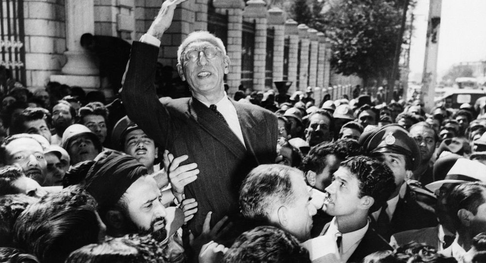 با مردم کم حرف می&zwnj;زنید آقای رییس جمهور!