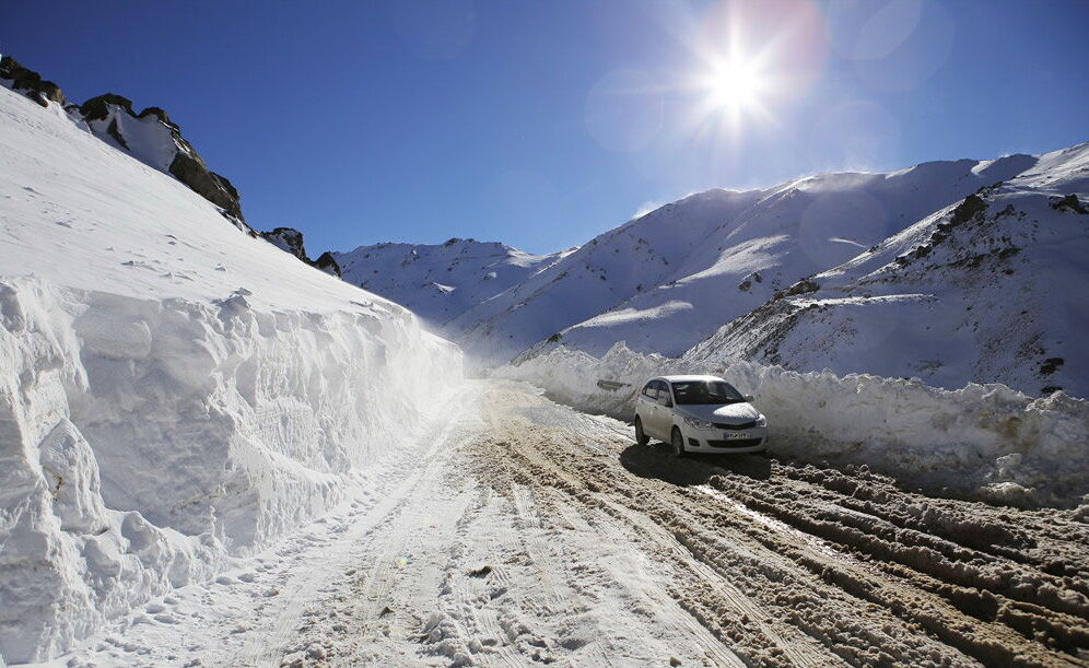 تاریکدره؛ پیست بینالمللی با جاده محلی تاریکدره؛ پیست بینالمللی با جاده محلی