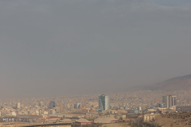 برای سومین روز پیاپی، هوای تبریز در شرایط ناسالم برای گروه&zwnj;های حساس قرار گرفت