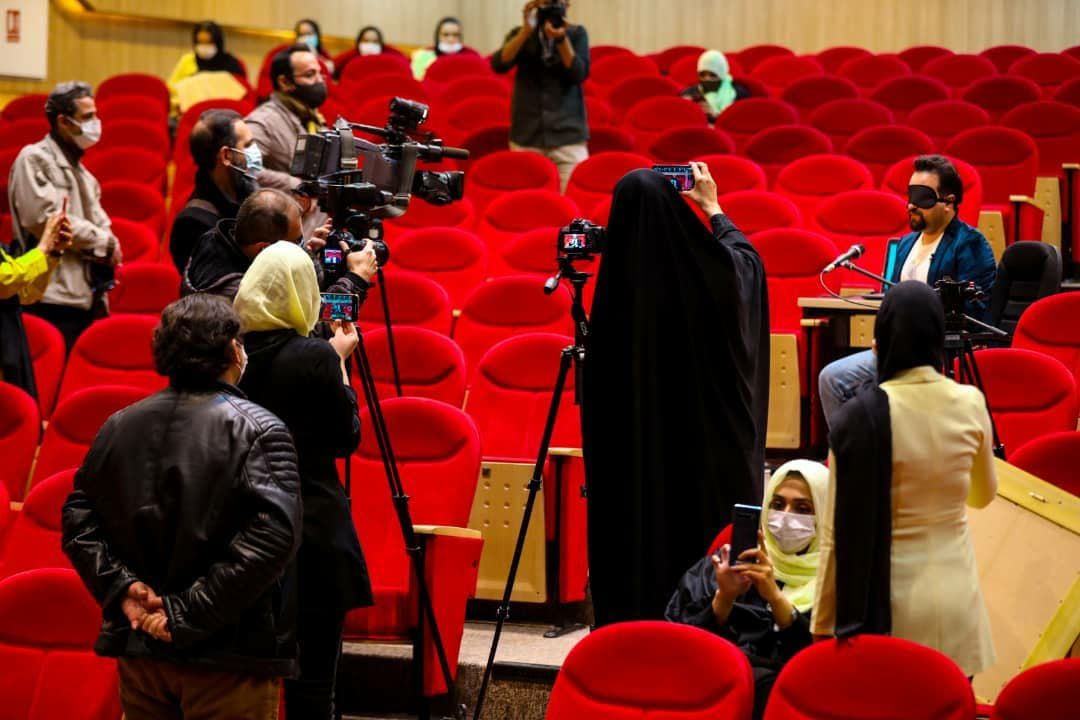 مرتضی جاوید برای دومین بار در حوزهی حافظه رکورد گینس را شکست مرتضی جاوید برای دومین بار در حوزهی حافظه رکورد گینس را شکست