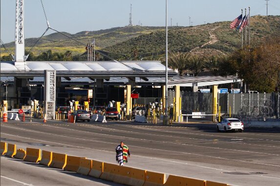 آمریکا، مکزیک و کانادا محدودیت&zwnj;های مسافرتی را برای یک ماه دیگر تمدید کردند