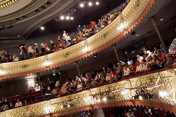 برنامه&zwnj;های زنده