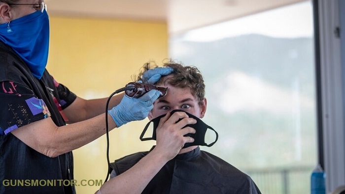 از جابجایی اتوبوس خاص تا یک اصلاح کرونایی! (+تصاویر) از جابجایی اتوبوس خاص تا یک اصلاح کرونایی! (+تصاویر)