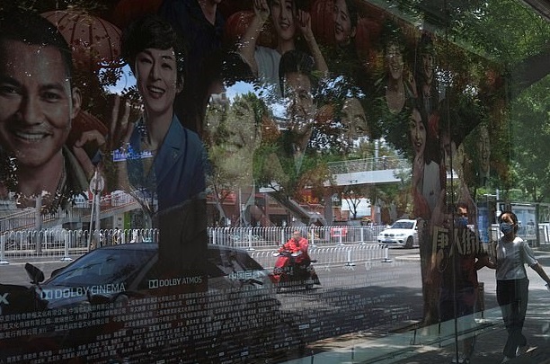 بازگشایی سینماها در چین/ قوانین جدید؛ تماشای فیلم با ماسک بازگشایی سینماها در چین