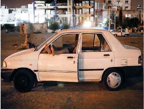 در پراید می&zwnj;خوابم چون خانه ندارم