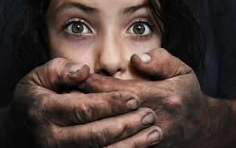 شکستن سکوت در برابر متجاوزین عین آبروداری است شکستن سکوت در برابر متجاوزین عین آبروداری است