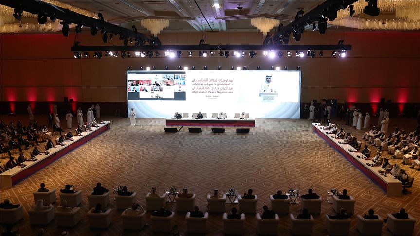 مذاکرات صلح دولت افغانستان و طالبان در قطر: حضور 4 زن برای دفاع از حقوق زنان/ گفتگو درباره پرچم و اسم کشور