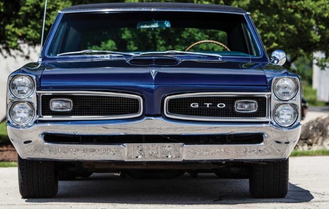 جذاب ترین خودروهای جهان با چراغ اصلی 4 تایی/ از سیلور شدو تا مانتا (+عکس) جذاب ترین خودروهای جهان با چراغ اصلی 4 تایی/ از سیلور شدو تا مانتا (+عکس)