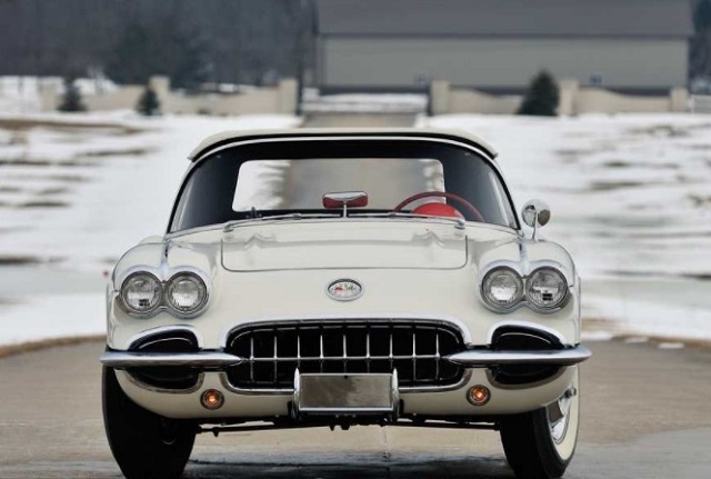 جذاب ترین خودروهای جهان با چراغ اصلی 4 تایی/ از سیلور شدو تا مانتا (+عکس) جذاب ترین خودروهای جهان با چراغ اصلی 4 تایی/ از سیلور شدو تا مانتا (+عکس)