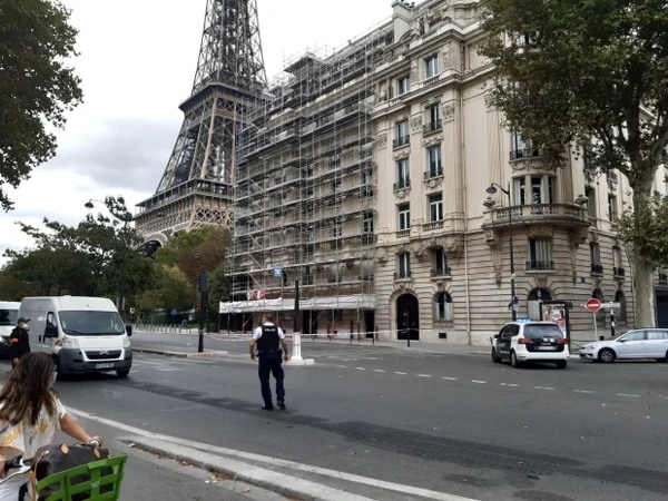 تخلیه برج ایفل به دلیل تهدید به بمب&zwnj;گذاری