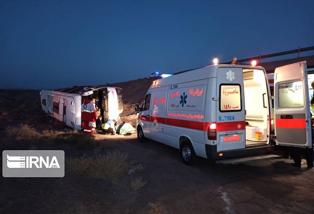 سمنان/ مصدومیت ۱۷ نفر در حادثه واژگونی اتوبوس سمنان/ مصدومیت ۱۷ نفر در حادثه واژگونی اتوبوس
