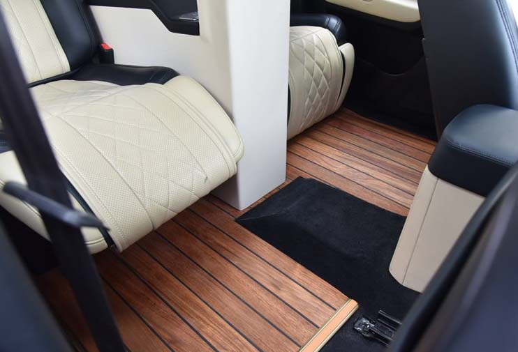 شاسی بلند چینی با ظاهر متفاوت؛ از یک جان سخت ضدگلوله تا (+عکس) شاسی بلند چینی با ظاهر متفاوت؛ از یک جان سخت ضدگلوله تا (+عکس)