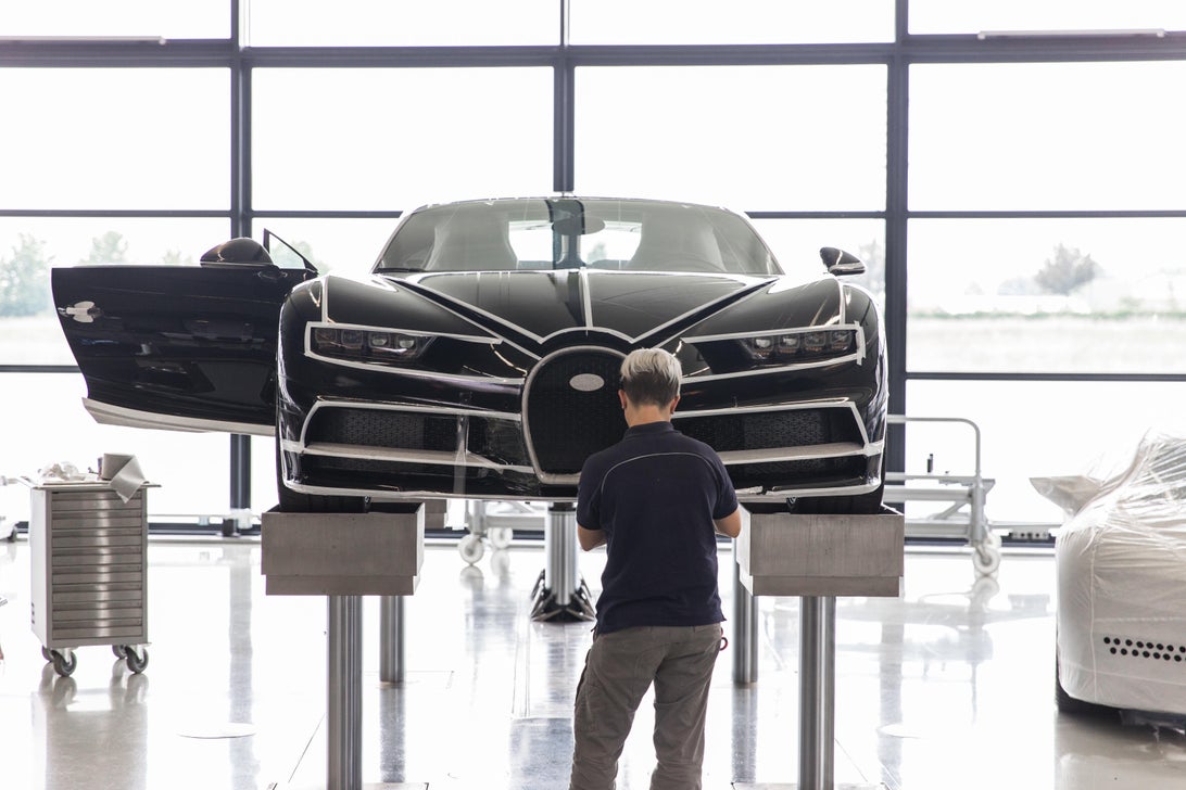 بوگاتی شیرون چگونه تولید می شود؛ ترکیب هنر و مهندسی در یک بوگاتی شیرون چگونه تولید می شود؛ ترکیب هنر و مهندسی در یک