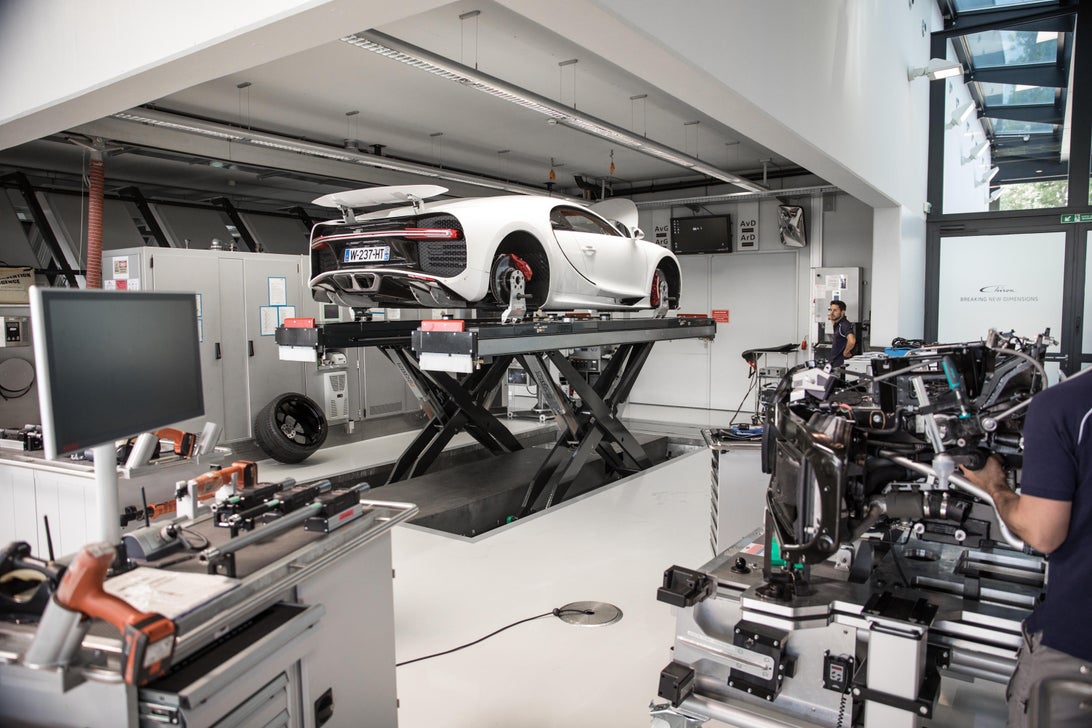 بوگاتی شیرون چگونه تولید می شود؛ ترکیب هنر و مهندسی در یک بوگاتی شیرون چگونه تولید می شود؛ ترکیب هنر و مهندسی در یک