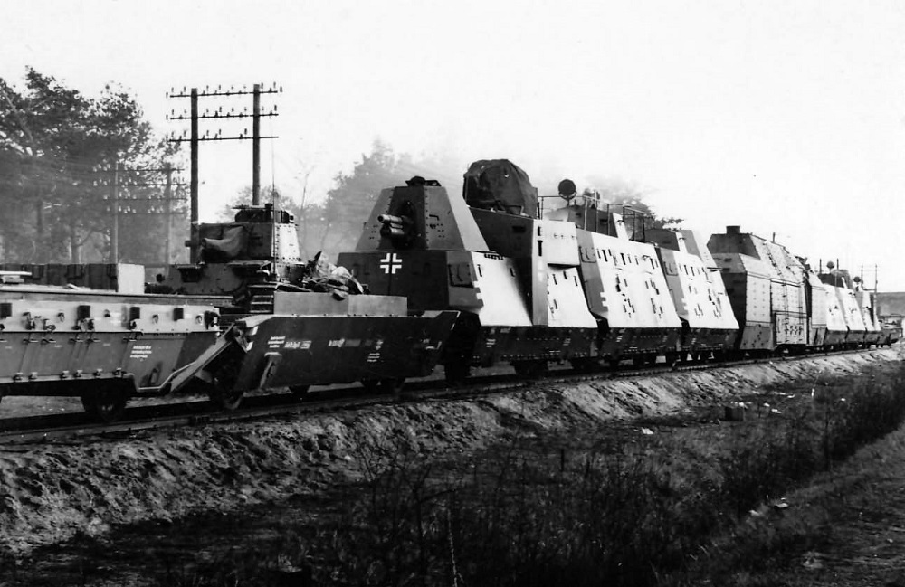 قطارهای زرهی؛ از یک اختراع آمریکایی تا نمونه ای که هنوز در کره شمالی حرکت می کند! (+عکس) قطارهای زرهی؛ از یک اختراع آمریکایی تا نمونه ای که هنوز در کره شمالی حرکت می کند! (+عکس)