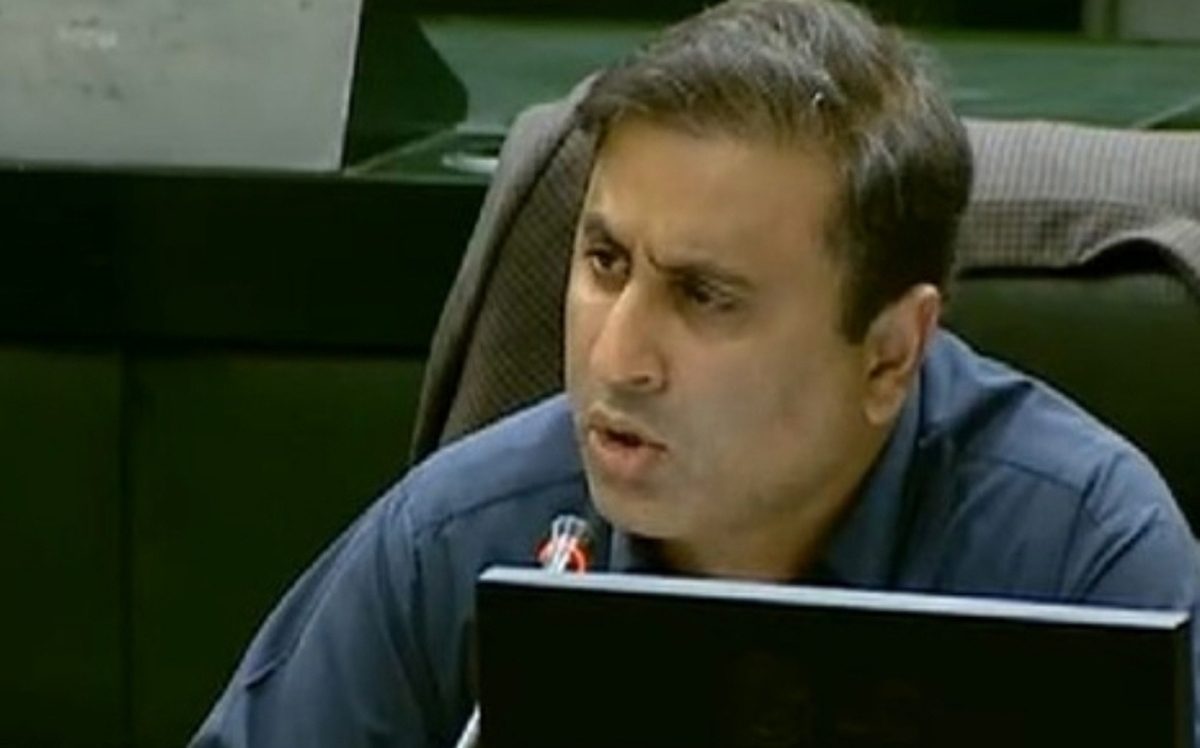 سعیدی، نماینده مجلس: آقای رئیس‌جمهور از برنامه ۷ هزار صفحه‌ای‌ خود ۷ صفحه رو کنند/ بسیاری از مردم حتی سرانه مصرف گوشت قرمزشان به یک سوم کاهش پیدا کرده