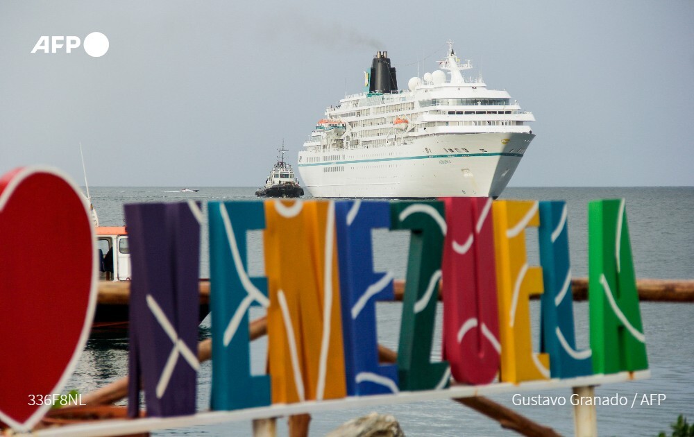 برای اولین بار بعد از 15 سال / کشتی گردشگران اروپایی به ونزوئلا رفت (+عکس) برای اولین بار بعد از 15 سال / کشتی گردشگران اروپایی به ونزوئلا رفت (+عکس)