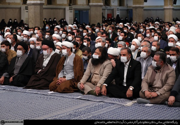 مقام معظم رهبری: راه رفع وسوسه تبلیغاتیِ اثرگذار بر ذهن جوان و نوجوان باتوم نیست، تبیین و روشنگری است مقام معظم رهبری: راه رفع وسوسه تبلیغاتیِ اثرگذار بر ذهن جوان و نوجوان باتوم نیست، تبیین و روشنگری است