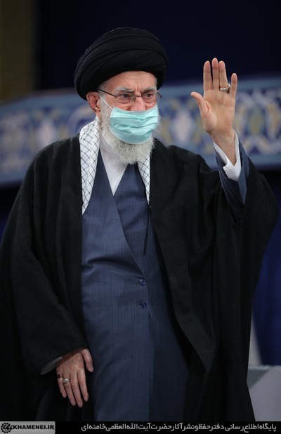 مقام معظم رهبری: راه رفع وسوسه تبلیغاتیِ اثرگذار بر ذهن جوان و نوجوان باتوم نیست، تبیین و روشنگری است مقام معظم رهبری: راه رفع وسوسه تبلیغاتیِ اثرگذار بر ذهن جوان و نوجوان باتوم نیست، تبیین و روشنگری است