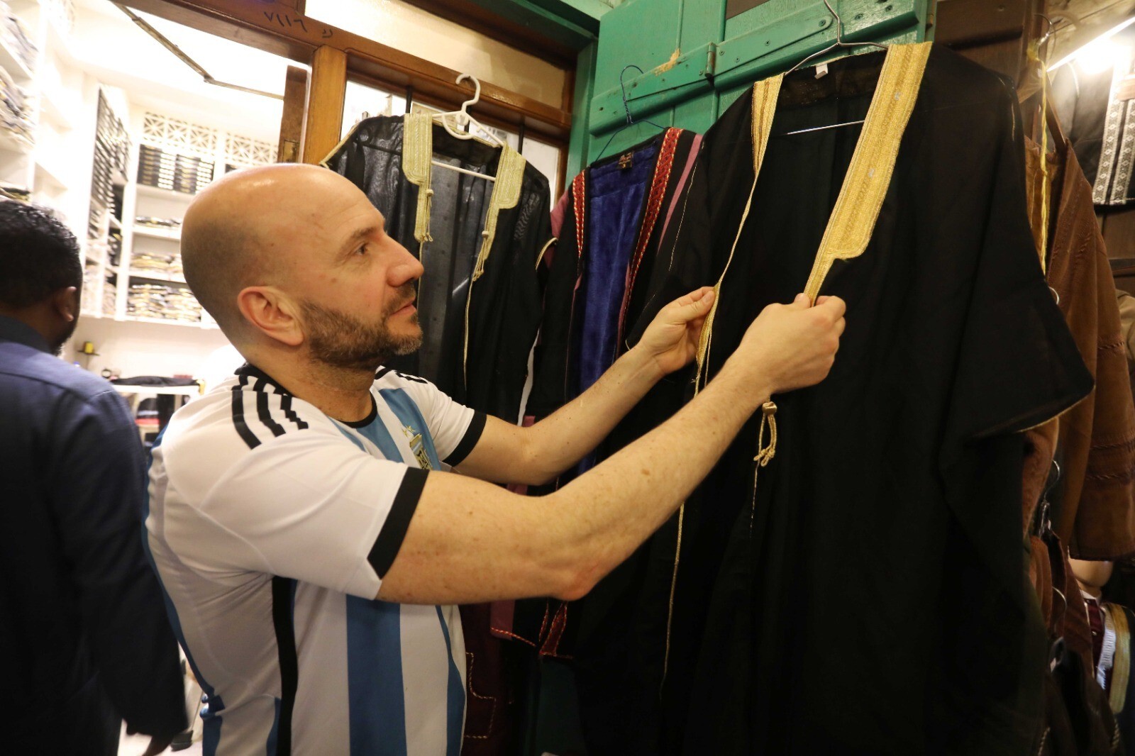 تبلیغ جهانی مسی برای عبای عربی تبلیغ جهانی مسی برای عبای عربی