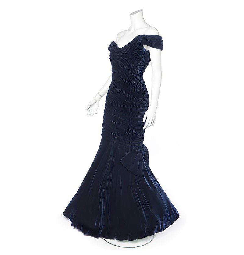 لباس پرنسس دایانا با قیمت ۱۲۰ هزار دلار به مزایده گذاشته خواهد شد (+عکس) لباس پرنسس دایانا با قیمت ۱۲۰ هزار دلار به مزایده گذاشته خواهد شد (+عکس)