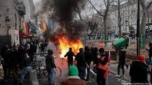 وزارت خارجه: ایران نگران جان معترضان فرانسوی است/ پلیس فرانسه مراقب باشد وزارت خارجه: ایران نگران جان معترضان فرانسوی است/ پلیس فرانسه مراقب باشد