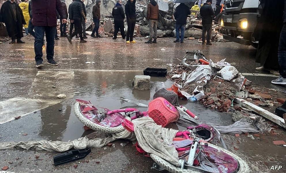 زلزله ترکیه و سوریه: 5 هزار کشته و 20 هزار مصدوم (+عکس) زلزله ترکیه و سوریه: 5 هزار کشته و 20 هزار مصدوم (+عکس)