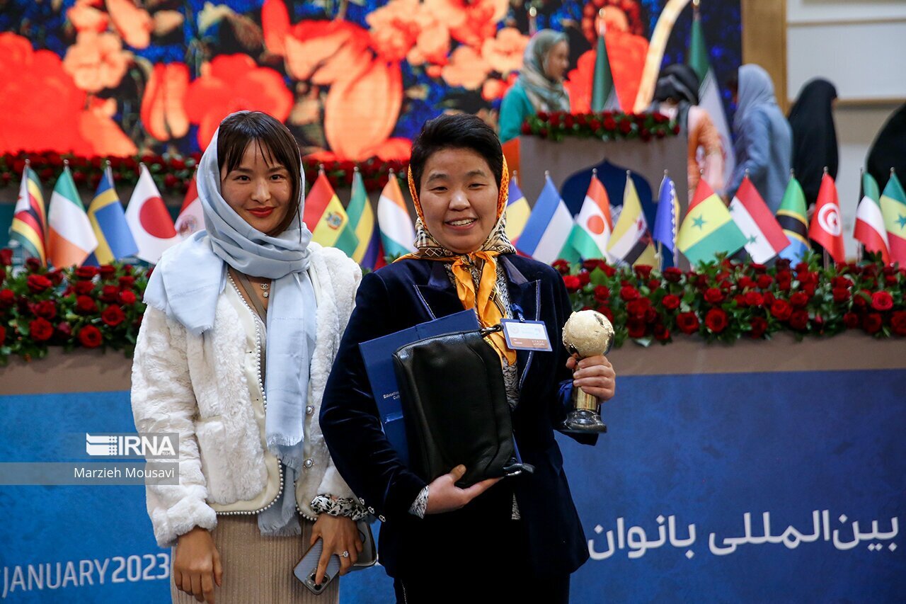 برندگان جایزه ۲۰ هزار یورویی اجلاس زنان تاثیرگذار چه کسانی بودند؟ برندگان جایزه ۲۰ هزار یورویی اجلاس زنان تاثیرگذار چه کسانی بودند؟