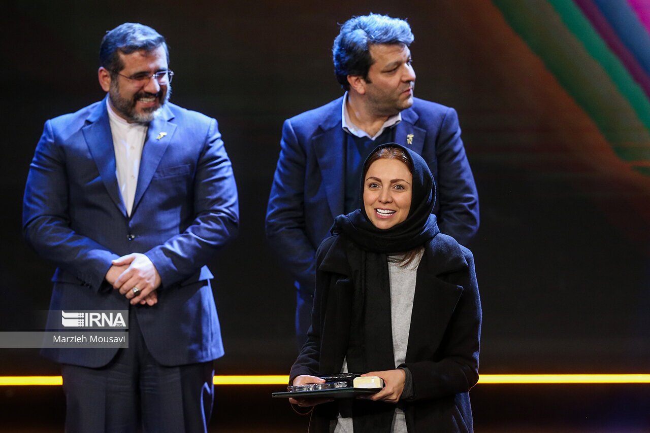 لیلی عاج اعلام برندگان سیمرغ جشنواره بین المللی فیلم فجر چهل و یکم / «سینما متروپل» بهترین فیلم سودای سیمرغ شد (+عکس)