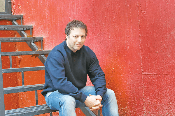 شروین وکیلی، جامعهشناس: سرشت ایـرانی با رادیکالیسم ناسازگار است شروین وکیلی، جامعهشناس: سرشت ایـرانی با رادیکالیسم ناسازگار است