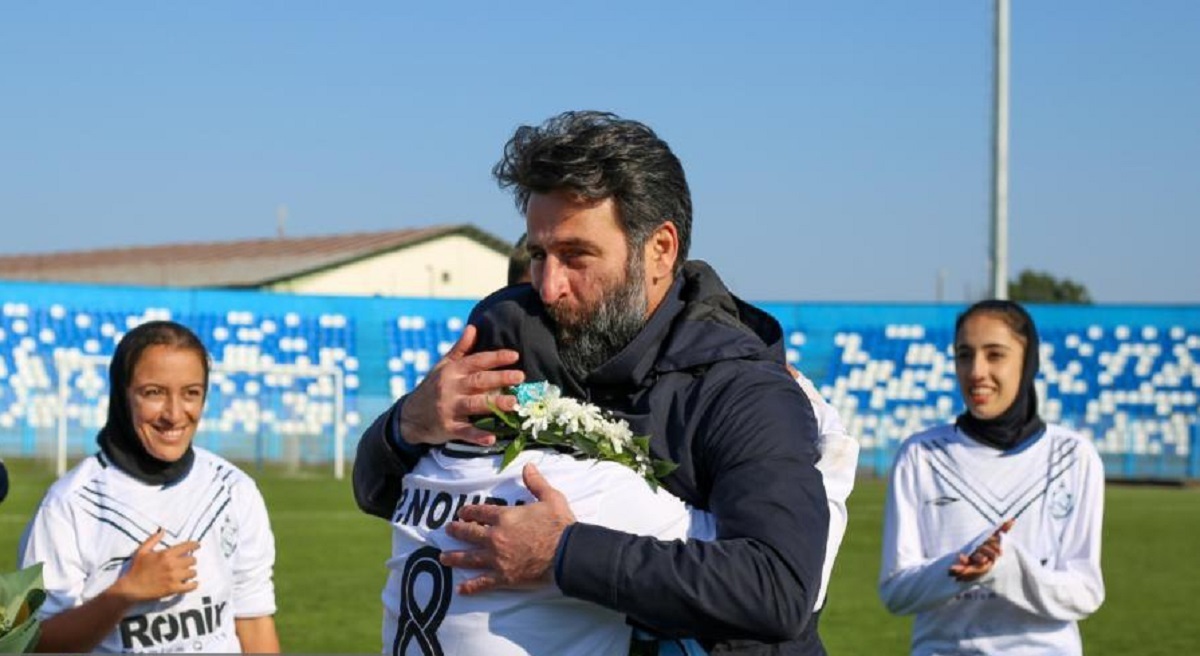 درِ بسته‌ی ورزشگاه های ایران روی خانواده زنان فوتبالیست /حسرتی که در دل می‌ماند