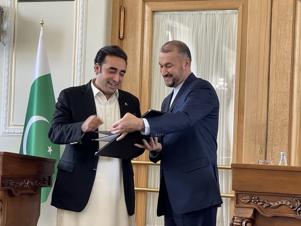 نگرانی دولت اسلام آباد از احتمال شکایت 18 میلیارد دلاری ایران از پاکستان نگرانی دولت اسلام آباد از احتمال شکایت 18 میلیارد دلاری ایران از پاکستان