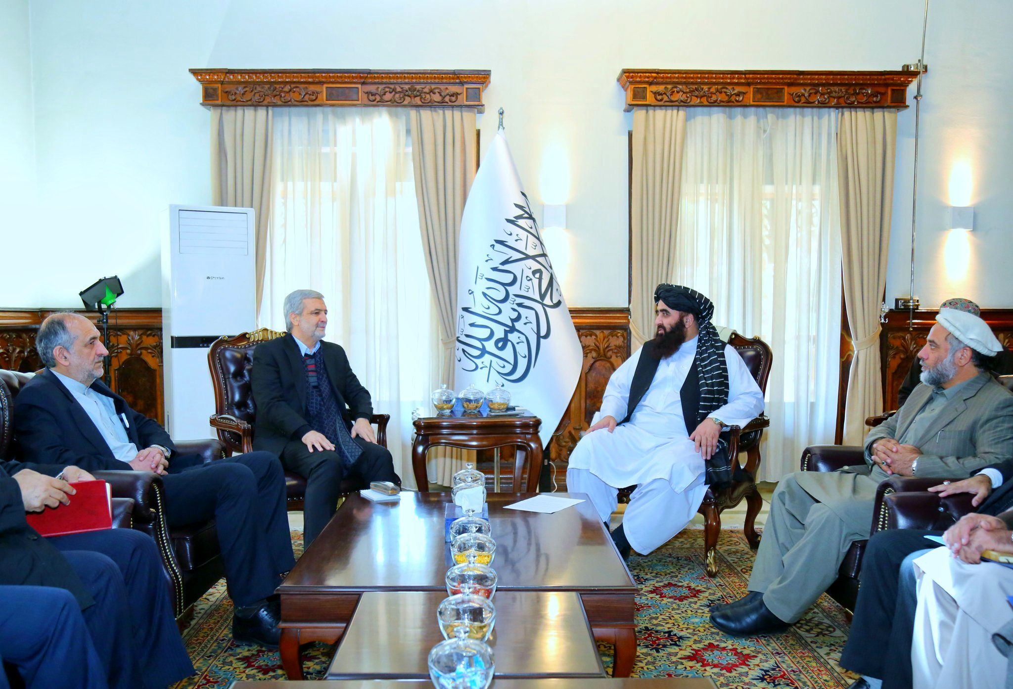 نگاهی به 20 ماه رابطه «کجدار و مریز» ایران و طالبان