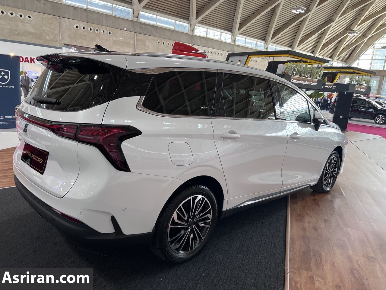 مدیر بازاریابی خودروسازی فردا: فروش خودرو جدید 