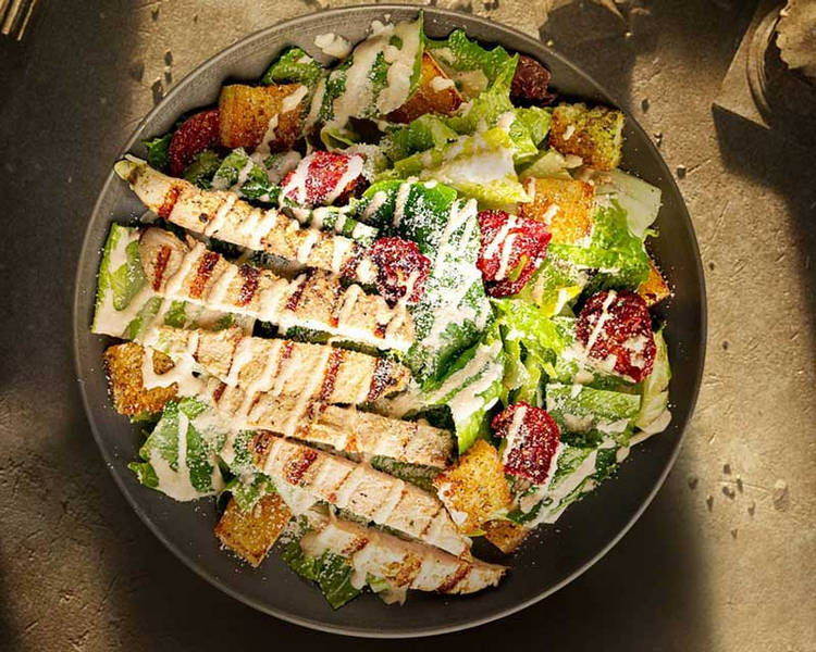 طرز تهیه سالاد سزار خوشمزه خانگی