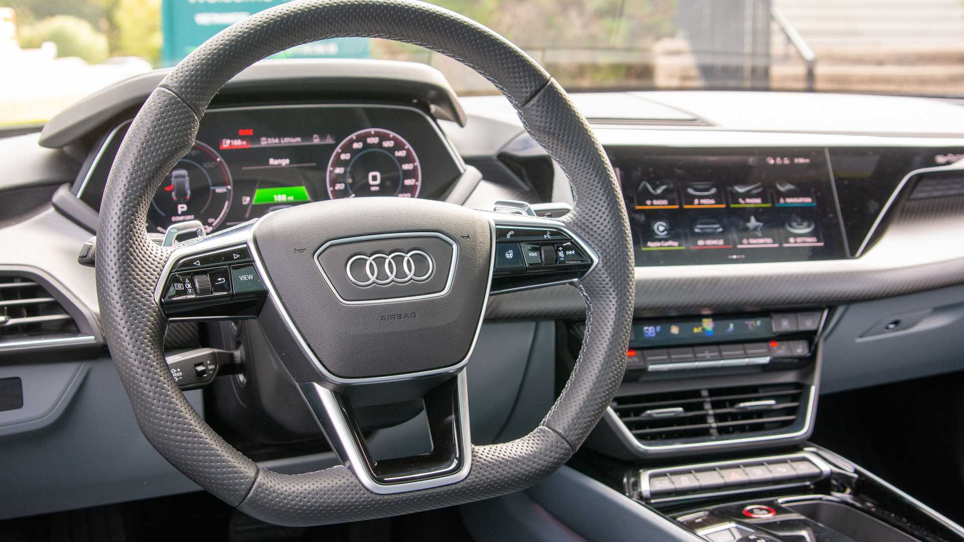 داغ ترین سدان آئودی در سال 2022؛ آتشین و بدون دود! (+عکس) داغ ترین سدان آئودی در سال 2022؛ آتشین و بدون دود! (+عکس)