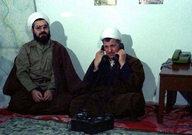 محسن رضایی: هاشمی و روحانی حرف های خطرناکی می زدند و می گفتند باید صلح کنیم/ فکر می کردم آمریکا از سیستان و بلوچستان به ما حمله می کند محسن رضایی: هاشمی و روحانی حرف های خطرناکی می زدند و می گفتند باید صلح کنیم/ فکر می کردم آمریکا از سیستان و بلوچستان به ما حمله می کند