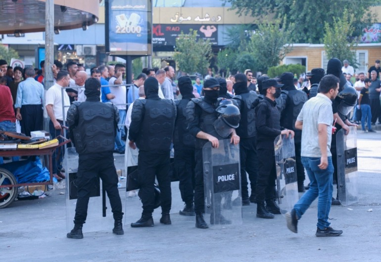 اعتراضات در کردستان عراق / بازداشت نمایندگان پارلمان / شلیک گاز اشک آور و گلوله پلاستیکی