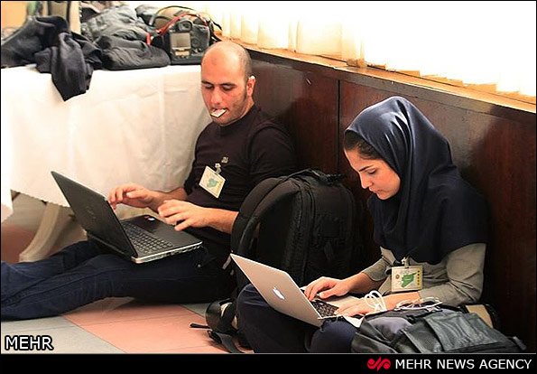 پپیشنهاداتی برای بهبود وضعیت روزنامه نگاران پپیشنهاداتی برای بهبود وضعیت روزنامه نگاران