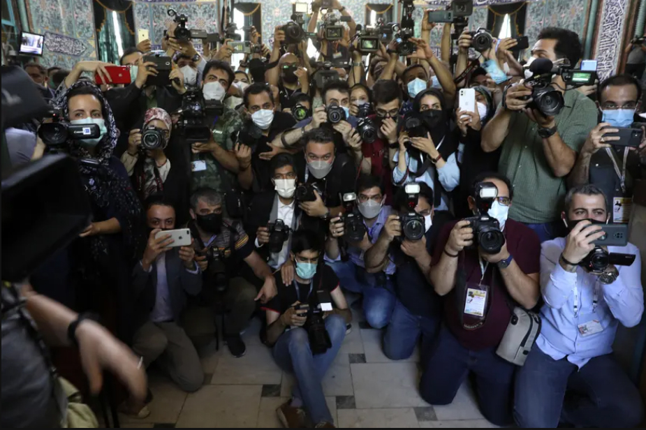 پپیشنهاداتی برای بهبود وضعیت روزنامه نگاران پپیشنهاداتی برای بهبود وضعیت روزنامه نگاران