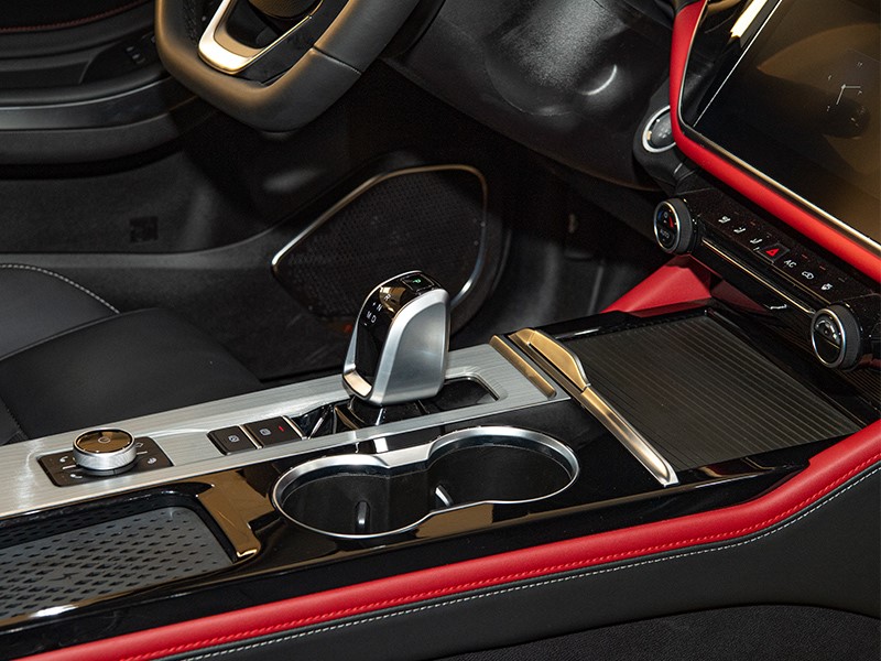 فونیکس آریزو6 پرو به بازار عرضه شد فونیکس آریزو6 پرو به بازار عرضه شد