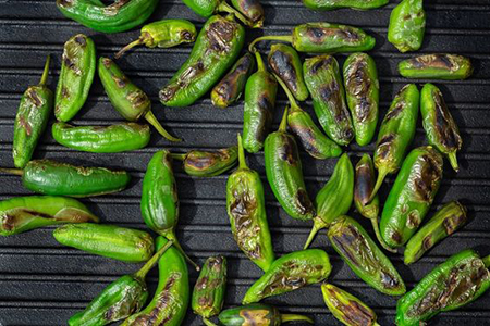 دستور تهیه ترشی فلفل کبابی؛ چاشنی خوشمزه در کنار انواع غذا دستور تهیه ترشی فلفل کبابی؛ چاشنی خوشمزه در کنار انواع غذا