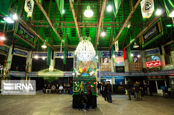 حسینیه&zwnj;ها و تکیه&zwnj;های تاریخی تهران/ شوفرها و سوپورها تکیه عزاداری دارند + عکس